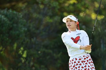 岩井千怜が日本勢初の開幕戦連覇 後続と4差快勝「今年もこれが