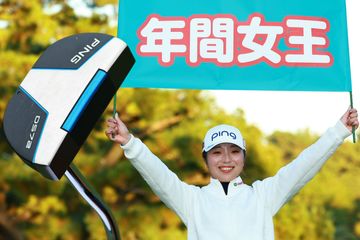 横峯さくら・古閑美保使用モデルのゼクシオキャディバッグを新発売