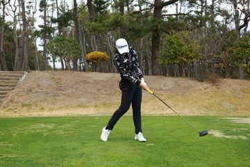 セキ・ユウティンのドライバースイング