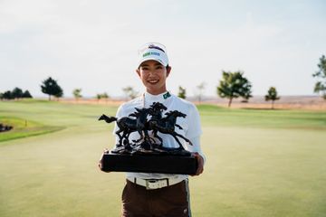 JLPGA 女子ゴルフ 政田夢乃 直筆サイン入り写真 ① 原英莉花 渋野日向子 JLPGA 女子ゴルフ政田夢乃直筆サイン入り写真② 原英莉花渋野