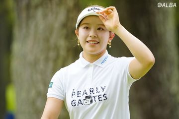 菅沼菜々が自身のタオル「ナナイロに染まれ！」を持ったファンに感謝