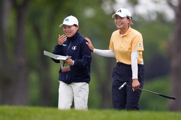 ごめんね」のち歓喜 森美穂、香妻琴乃ペアが30歳以上ツアーで初V