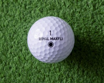 ロイヤルマックスフライ　2025年モデル　2ダース 伝説の糸巻き級にソフト!? 現代技術で蘇った、ダンロップ『ROYAL