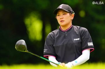 金田久美子が今季をともに戦う新しいキャディバッグをお披露目