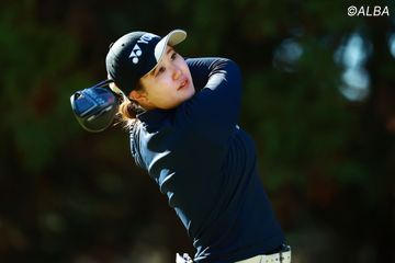 横峯さくら・古閑美保使用モデルのゼクシオキャディバッグを新発売