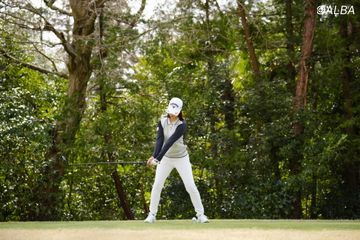 6年ぶり3勝目 柏原明日架は右ヒザを“送る”動きで260ヤード超えを連発