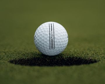 65％長いマークで、最大35％方向性UP！？ タイトリスト『プロV1エイム