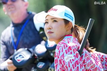 菅沼菜々が自身のタオル「ナナイロに染まれ！」を持ったファンに感謝