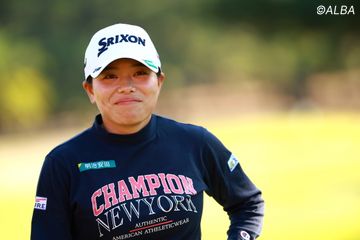 吉田優利、菅沼菜々も思わず笑顔 地元小学生たちによる選手の似顔絵を