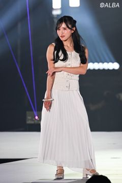 写真] 臼井麗香が“関コレ”でランウェイデビュー 女子プロ初のモデル