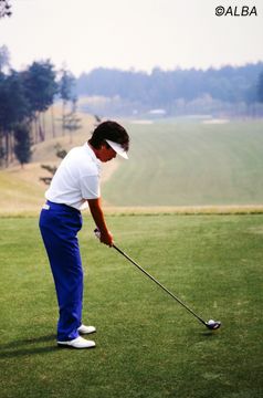 日本人初の米賞金女王！ 岡本綾子のスイングは“止まらない”から飛んで