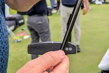 スコッティ・キャメロンの選手がブレード型➡マレット型へと快適に移行