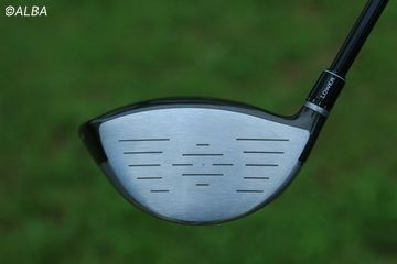 テーラーメイドから“飛びの怪物”が新登場！『R1』と試打比較