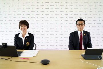小林浩美JLPGA会長(左)と大塚達也アース製薬会長が大会開催への考えを示した(Getty Images/JLPGA提供)