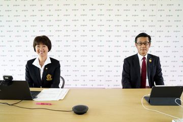 小林浩美JLPGA会長（左）と大塚達也アース製薬会長が大会開催への考えを示した（Getty Images/JLPGA提供）