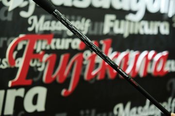 マスダゴルフとフジクラのコラボが実現 JGFで“漆黒”パターを発表