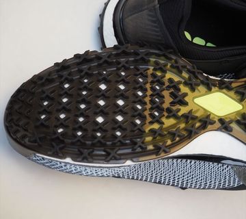 アディダスの“糸フィット”スパイクレスは新感覚の履き心地!? - ゴルフ