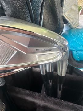 7」じゃなくて「8」？ 稲見萌寧がテーラーメイドの未発表モデルを実戦