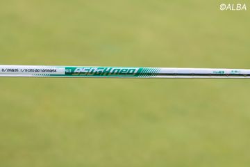 写真] 初優勝を飾った菅楓華 「ドライバーは大きすぎない”操作