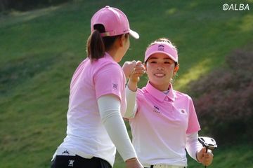 山下美夢有（右）＆西郷真央が韓国を撃破。日本の準決勝進出が決まった