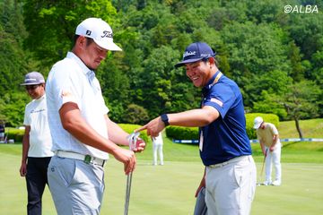 激スピンでギュギュっと止まる！ PGAツアーの定番アプローチ「速く振っ