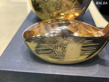 マジか!? 2750万円のゴルフクラブセットって何だ!? こんなの打てません