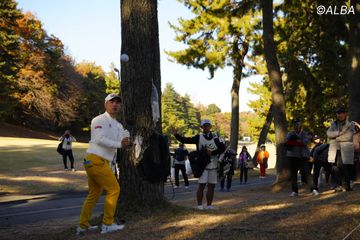 アダム・スコットのキャップに異変。「タイトリスト」ロゴはどこへ