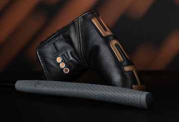 スコッティ・キャメロンの25年以上愛される素材を称えるホリデー