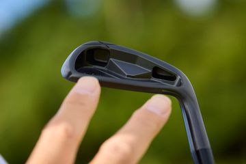 キャロウェイ『X FORGED MAX』に数量限定のブラックバージョン登場