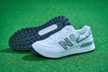 正しいフィットで足が疲れない」カジュアルなゴルフシューズでも「BOA