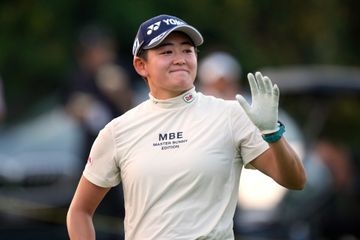 暖かさと通気性を両立！ナイキゴルフの高機能アウターが登場