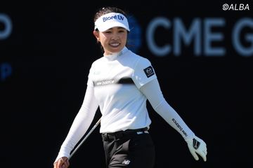 後逸したら1ペナ!? 背水の陣でボールキャッチに成功した小祝さくら 26