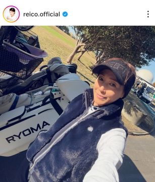 岩井ツインズ”がヨネックスと用具使用契約 会見では姉・明愛が号泣する