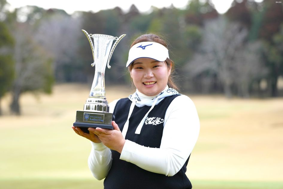 22歳ルーキー・寺岡沙弥香が大逆転V 3億円大会の出場権獲得
