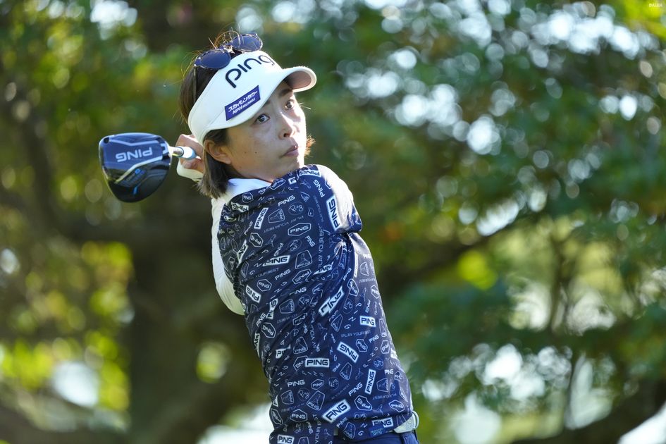 希少 ノリタケ 女子ゴルファー 原英莉花が単独首位守る 女子ゴルフのニトリ・レディース第3日