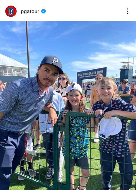 えっ、おでこにサイン？ 熱烈ファンの期待に応えたリッキー