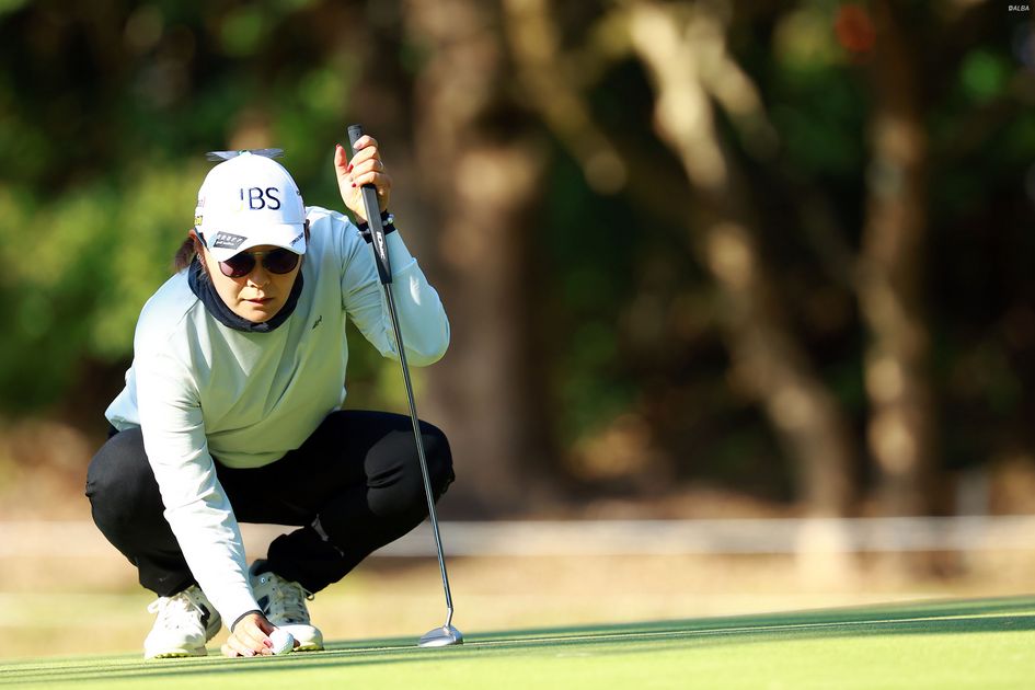 40歳8日での大会最年長Vをにらむ 藤田さいきの 「フック傾斜でも