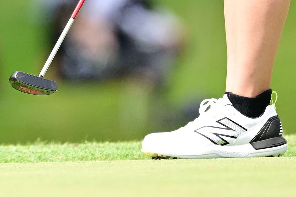 女子プロ1番人気　ニューバランス　ゴルフシューズ27センチ 楽天市場】ニューバランス ゴルフシューズ 327 v1 SL WM WGS327