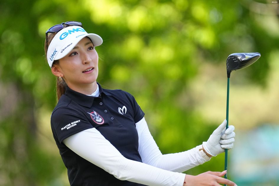 【貴重】女子プロゴルフ 脇元華選手 直筆サイン入りTシャツ ダイキンオーキッド 貴重】女子プロゴルフ 脇元華選手 直筆サイン入りTシャツ ダイキン