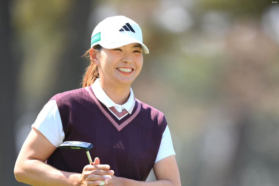23年女子ゴルフ国別対抗戦サイン入りジップアップシャツ（渋野、畑岡、古江、笹生） 渋野日向子と笹生優花、古江彩佳と畑岡奈紗が直接対決！ 米女子