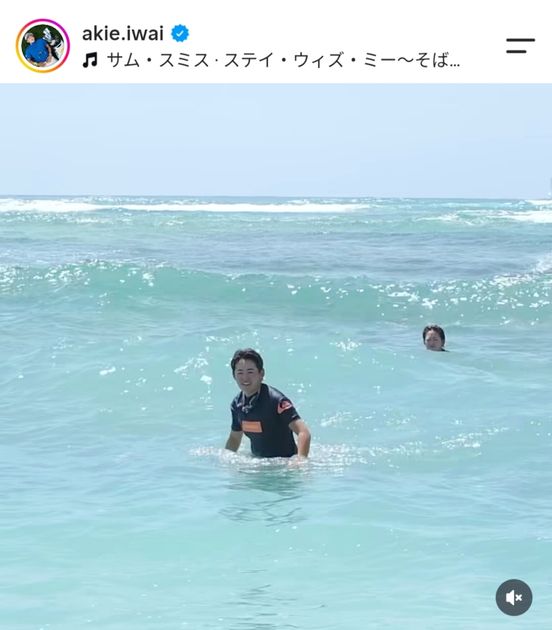 岩井明愛&千怜がハワイでサーフィンに挑戦！ 巧みに乗りこなす姿に