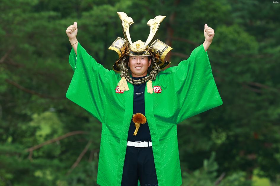 【追悼】ジャンボ尾崎　Js 限定WORLD STAGE バイザー 平本世中がジャンボ尾崎追悼大会で念願の初V ツアー記録タイ“-32
