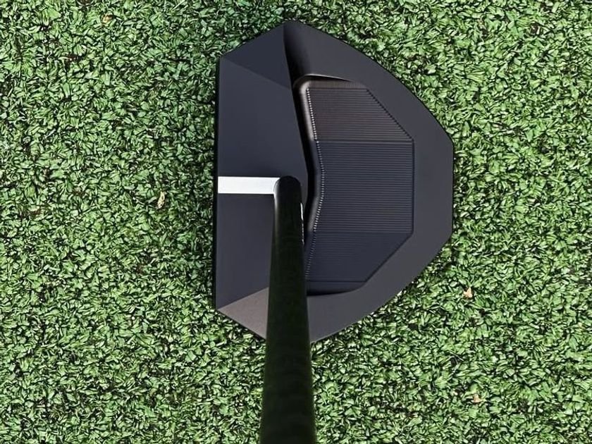 米国L.A.B. GOLFが、アダム・スコット監修の新作マレット『OZ.1