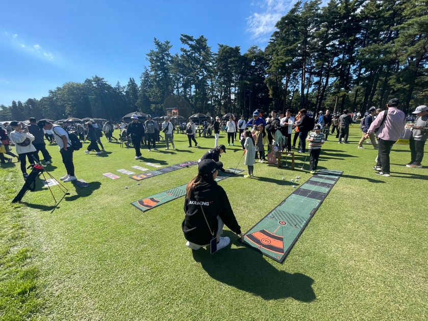 ZOZOチャンピオンシップ」の会場で発見！ 『AK RACING』のゲーミング