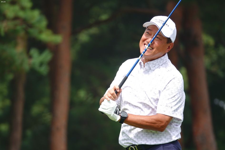【超レア】原辰徳前監督、高田繁元監督直筆出場選手登録名簿2チーム分 超レア】原辰徳前監督、高田繁元監督直筆出場選手登録名簿2