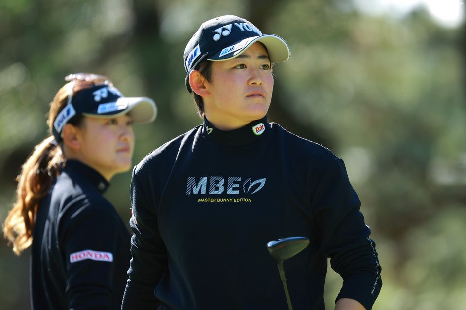 岩井明愛＆千怜が硬式野球部の練習に参加 投打に見せた抜群の
