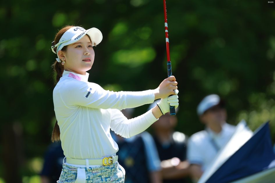 吉田鈴は「68」の巻き返しで決勝へ パット苦戦も一日で修正「一