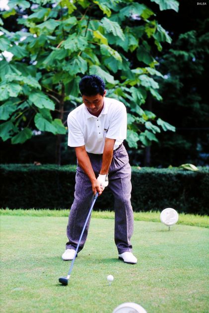 師匠・ジャンボ尾崎を抑えて賞金王に！ “コング”は30年前から地面反力