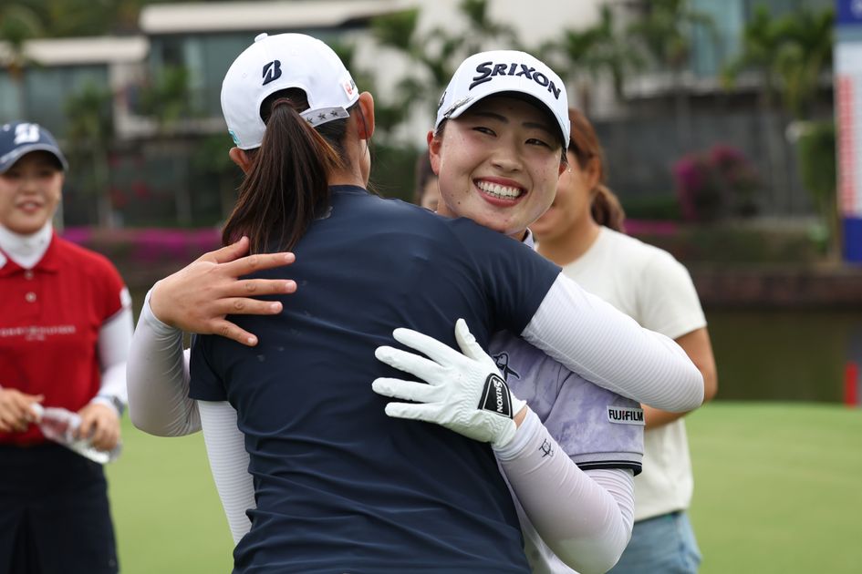 23年女子ゴルフ国別対抗戦サイン入りジップアップシャツ（渋野、畑岡、古江、笹生） img_4d7b50ede696041b3081129cc8