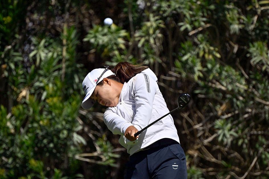 23年女子ゴルフ国別対抗戦サイン入りジップアップシャツ（渋野、畑岡、古江、笹生） 畑岡奈紗10位で変わらず 古江22位 渋野43位／女子世界ランク